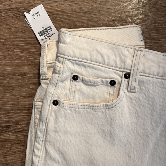 Abercrombie and Finch White/cream Denim Jeans- Ultra High Rise 90s Straight Jean - Picture 5 of 5